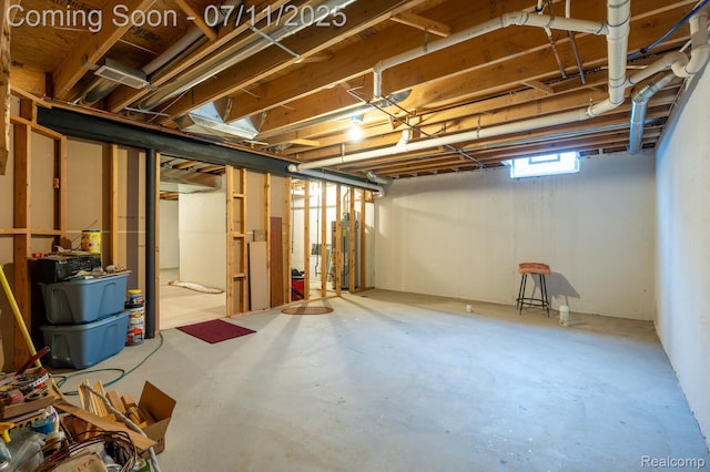 13823 Blue Beech Ln, Shelby Twp, MI 48315 - below grade area featuring water heater