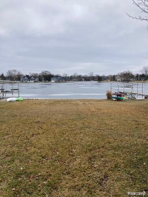 LOT14 S Burgess Dr E, White Lake, MI 48386