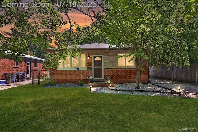 24916 Labadie St, Saint Clair Shores, MI 48080 - photo 2