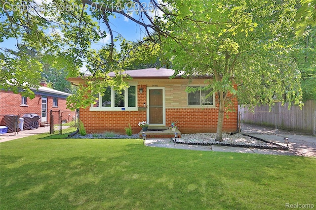 24916 Labadie St, Saint Clair Shores, MI 48080 - photo 1