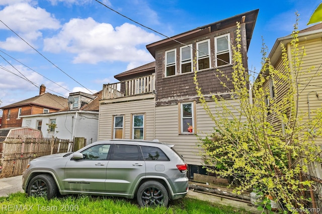 22 W Henry St, River Rouge, MI 48218 - view of side of home with a balcony