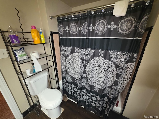 20460 Appoline St, Detroit, MI 48235 - full bath featuring toilet