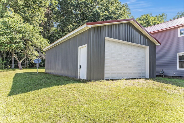 617 E Thorn St, Hastings, MI 49058 - view of detached garage