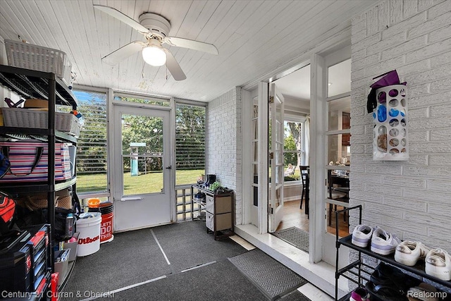 4151 Seminole Dr, Royal Oak, MI 48073 - sunroom / solarium with ceiling fan