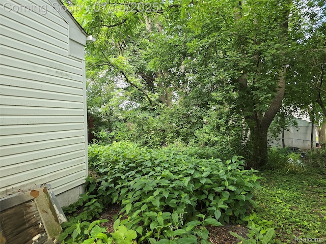 28 S Marshall St, Pontiac, MI 48342 - view of yard