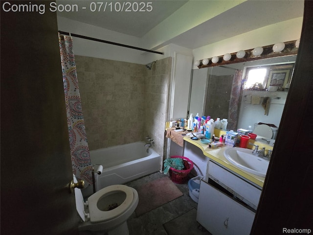 46 Michigan St, Mount Clemens, MI 48043 - full bathroom featuring vanity and shower / bath combo