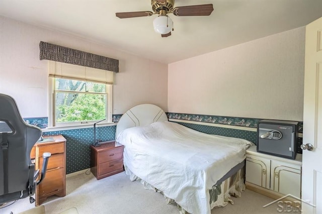 595 Stoneham Rd, Saginaw, MI 48638 - bedroom featuring carpet floors, an office area, and ceiling fan