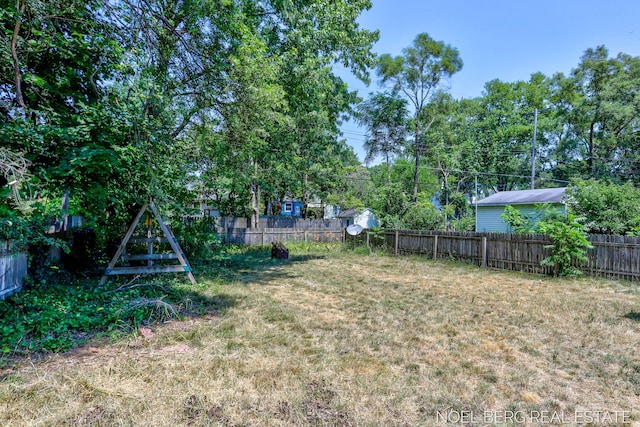 1307 Waverly Ave, Grand Haven, MI 49417 - view of fenced backyard
