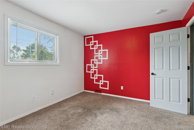 25143 Fern St, Roseville, MI 48066 - carpeted spare room with a smoke detector and baseboards