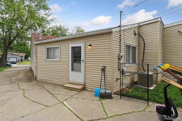 25143 Fern St, Roseville, MI 48066 - rear view of house featuring entry steps