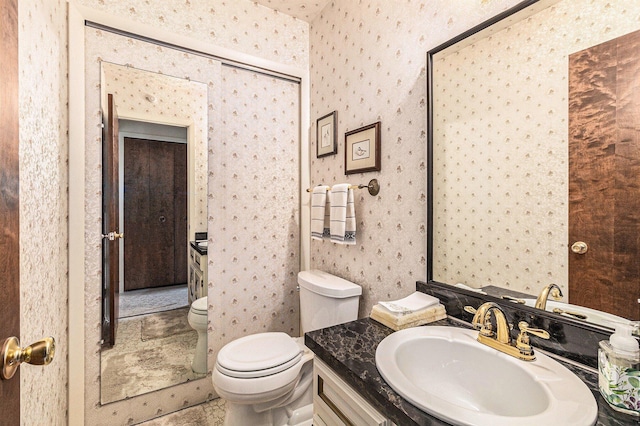 4213 Wentworth Dr, Troy, MI 48098 - bathroom with vanity and wallpapered walls