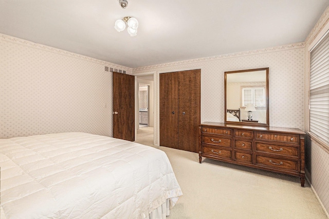 4213 Wentworth Dr, Troy, MI 48098 - bedroom featuring wallpapered walls, light carpet, and a closet