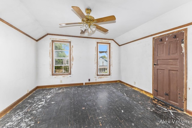 510 La Grave Ave SE, Grand Rapids, MI 49503 - bonus room featuring vaulted ceiling and a ceiling fan