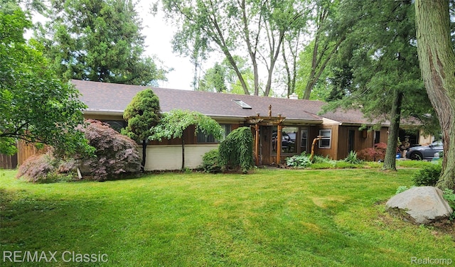 6388 Hermana Rd, West Bloomfield, MI 48324 - photo 1