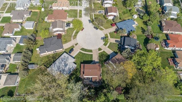 2900 Barton Dr, Sterling Heights, MI 48310 - aerial view of property and surrounding area with nearby suburban area