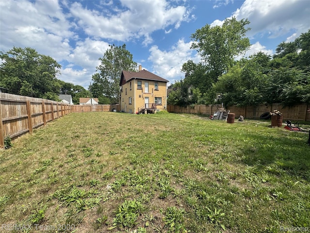 6815 Mettetal St, Detroit, MI 48228 - view of fenced backyard