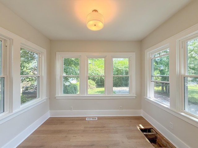 15786 Rutherford St, Detroit, MI 48227 - view of unfurnished sunroom