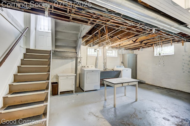 515 W Golden Gate, Detroit, MI 48203 - below grade area featuring washer and dryer and stairway