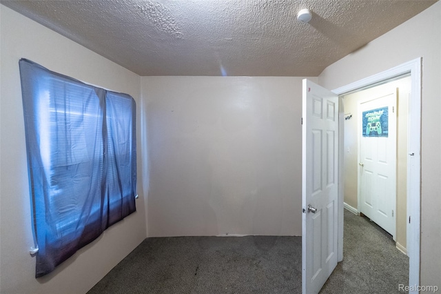 14599 Coyle St, Detroit, MI 48227 - carpeted spare room with a textured ceiling