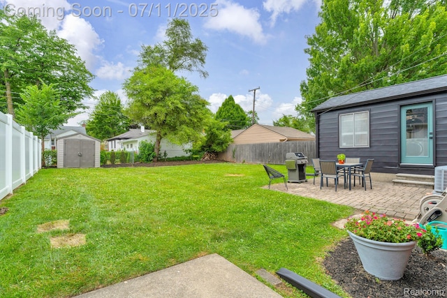 4607 Robinwood Ave, Royal Oak, MI 48073 - fenced backyard with a patio and a storage shed