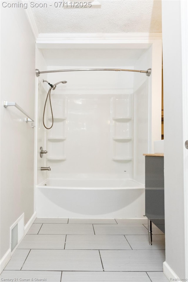 29046 S Wesley Ave, Flat Rock, MI 48134 - full bath featuring  shower combination, crown molding, and a textured ceiling