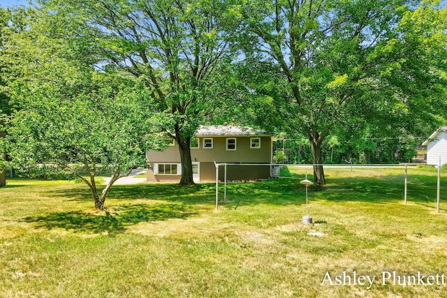 1460 N Peterson Rd, Muskegon, MI 49445 - view of yard