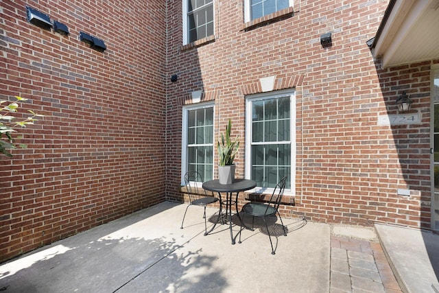 5724 Hampshire Ln, Ypsilanti, MI 48197 - view of patio