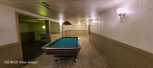 4404 Eastport Dr, Bridgeport, MI 48722 - game room featuring wainscoting and billiards