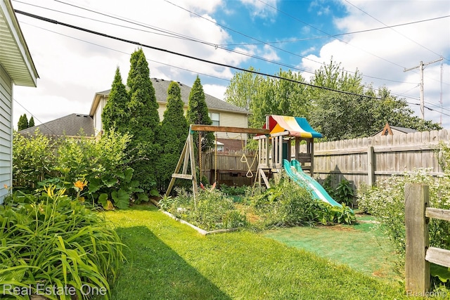 14711 Borgman St, Oak Park, MI 48237 - view of yard with a playground
