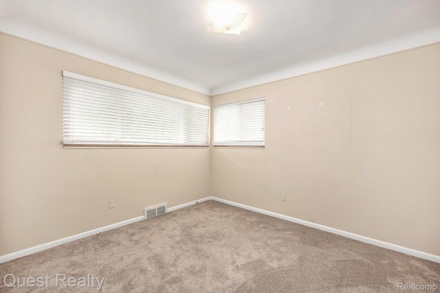 31618 Winchester Ave, Warren, MI 48092 - carpeted spare room with baseboards