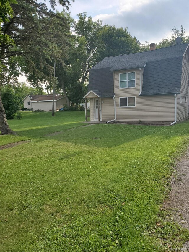 244 S Sherman St, Vassar, MI 48768 - view of grassy yard