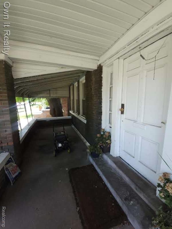 1950 Lawrence St, Detroit, MI 48206 - entrance to property