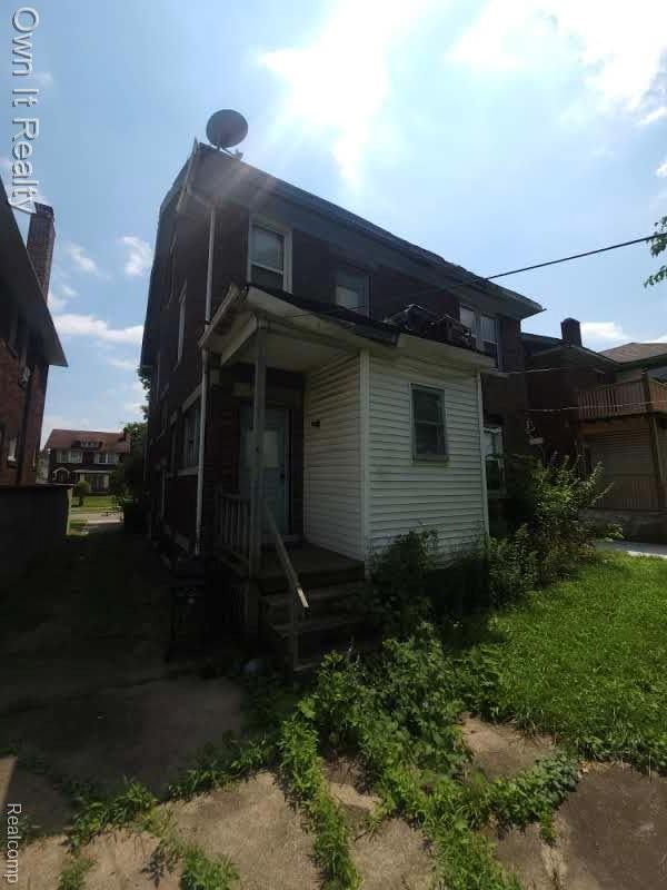 1950 Lawrence St, Detroit, MI 48206 - back of property