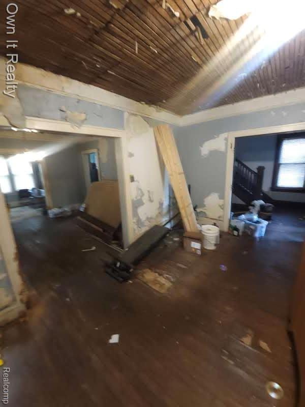 1950 Lawrence St, Detroit, MI 48206 - detailed view of wooden ceiling and wood finished floors