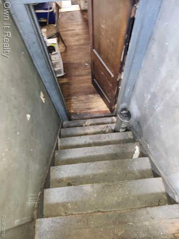 1950 Lawrence St, Detroit, MI 48206 - stairway with wood finished floors