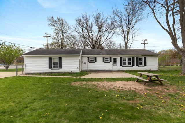 3116 E Apple Ave, Muskegon, MI 49442 - view of front of house with a patio