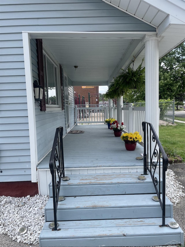 2205 Owen St, Saginaw, MI 48601 - view of wooden porch