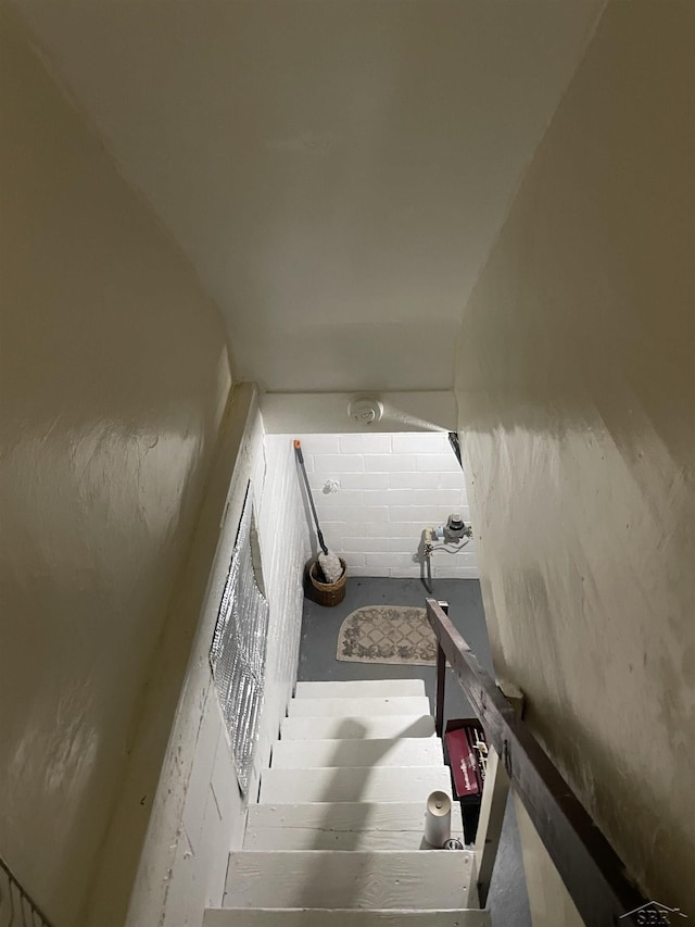 2205 Owen St, Saginaw, MI 48601 - view of stairway