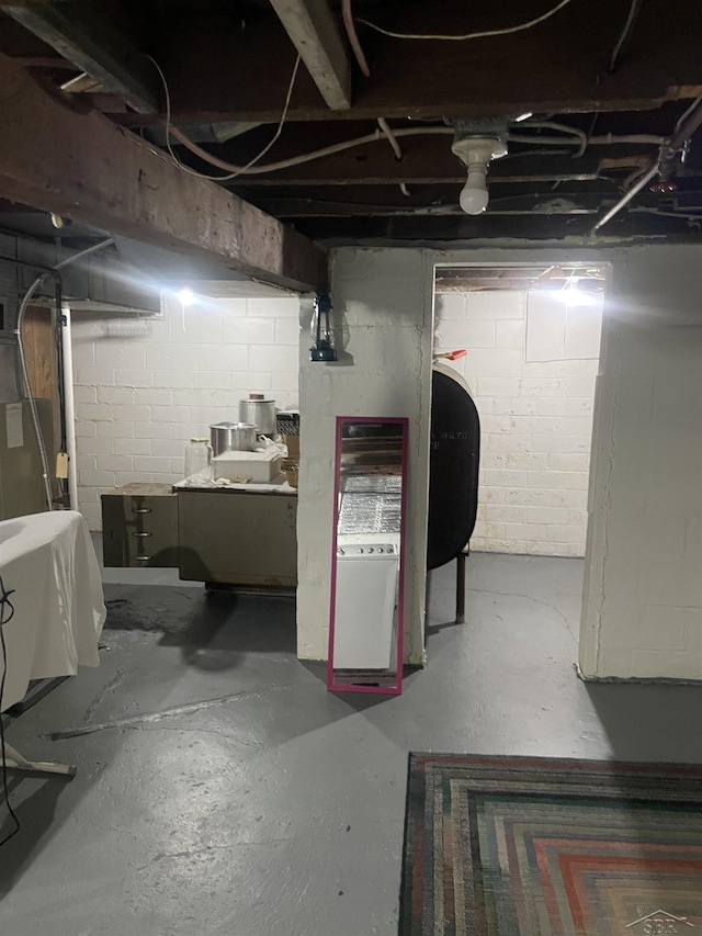 2205 Owen St, Saginaw, MI 48601 - unfinished basement with heating fuel