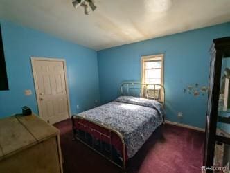 61 W End Ave, Waterford, MI 48328 - bedroom with lofted ceiling