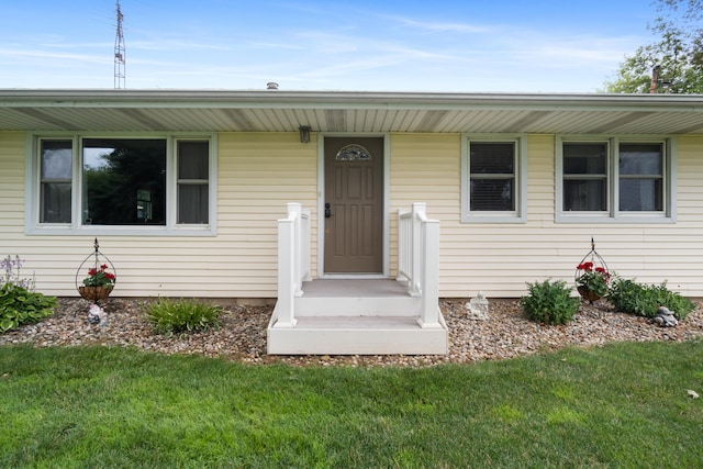 2230 Oleary Rd, Jackson, MI 49201 - view of front of home with a front yard