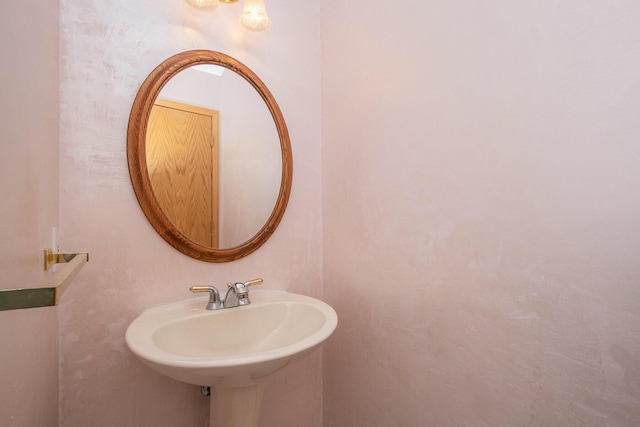 4291 Bramblewood Ct, Dorr, MI 49323 - bathroom featuring a sink