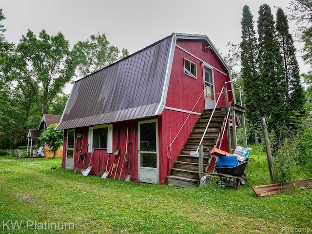 6636 Broadbridge Rd, Cottrellville, MI 48039 - view of outdoor structure with stairway
