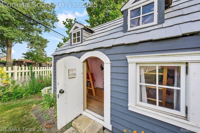 23167 Cromwell St, Canton, MI 48128 - doorway to property