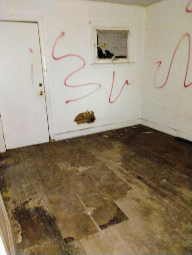 3203 Buena Vista St, Detroit, MI 48238 - laundry room with hardwood / wood-style flooring