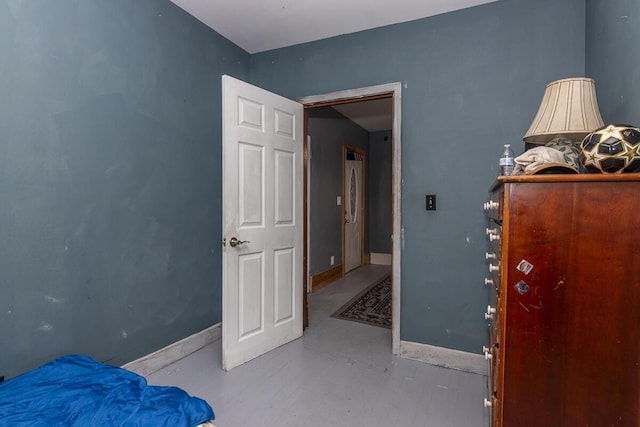 1228 Wells Pl, Kalamazoo, MI 49001 - bedroom with baseboards