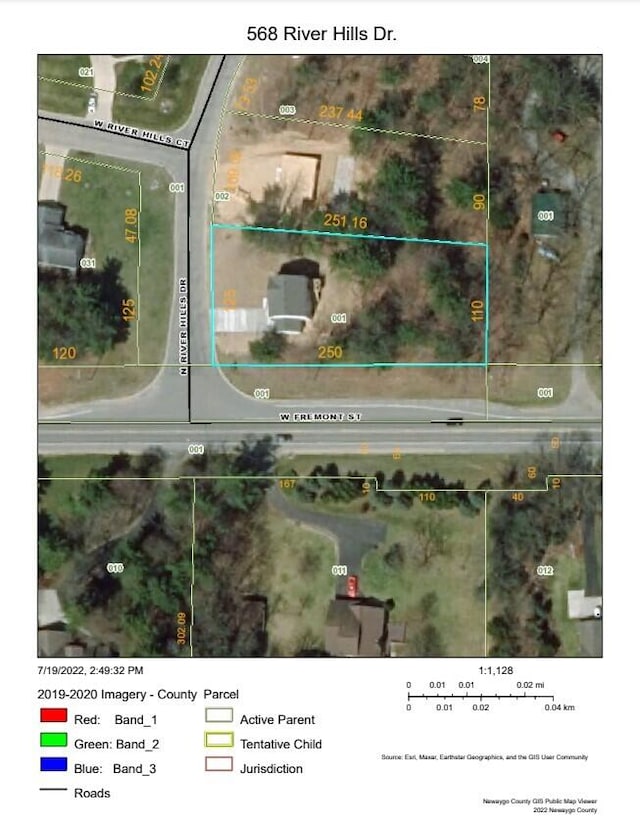 568 N River Hills Dr, Newaygo, MI 49337 - aerial map of property and surrounding area with property boundaries highlighted