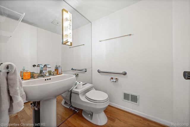 4724 Tara Ct, West Bloomfield, MI 48323 - half bath with wood finished floors