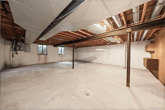 4724 Tara Ct, West Bloomfield, MI 48323 - below grade area featuring electric panel