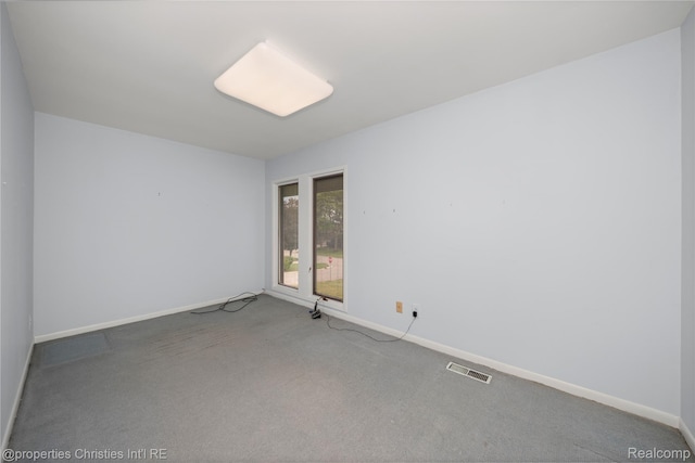 4724 Tara Ct, West Bloomfield, MI 48323 - unfurnished room with carpet and baseboards